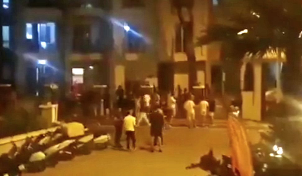 Depremin ardından Muğlalılar geceyi sokaklarda geçiriyor